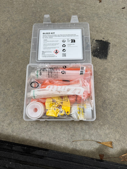 LEWIS OFFICIAL DOT/MINERAL OIL BLEED KIT