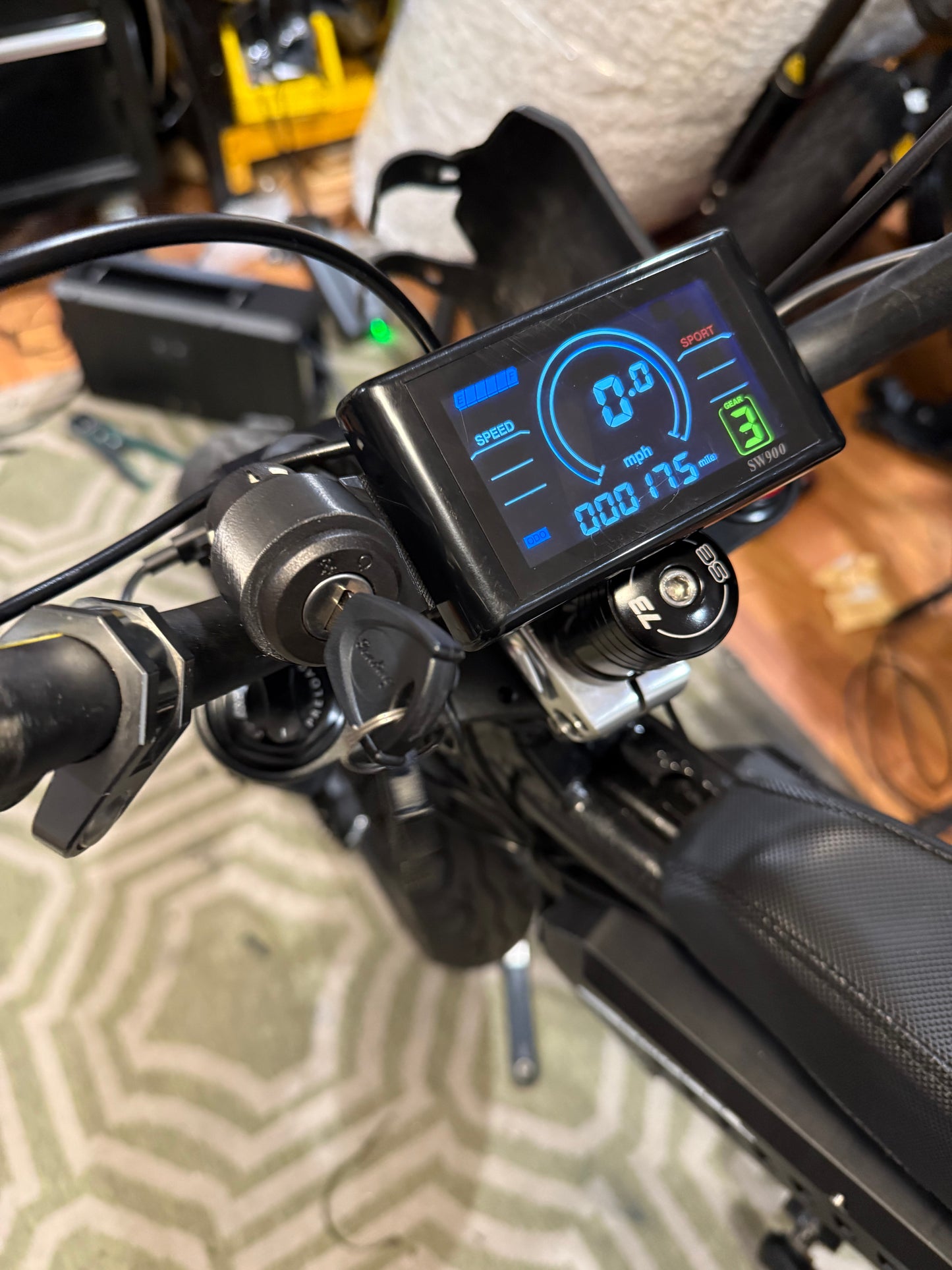 UNIVERSAL DISPLAY MOUNT KEY IGNITION FOR SW900 DISPLAY