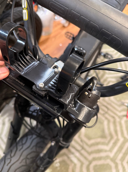 UNIVERSAL DISPLAY MOUNT KEY IGNITION FOR SW900 DISPLAY