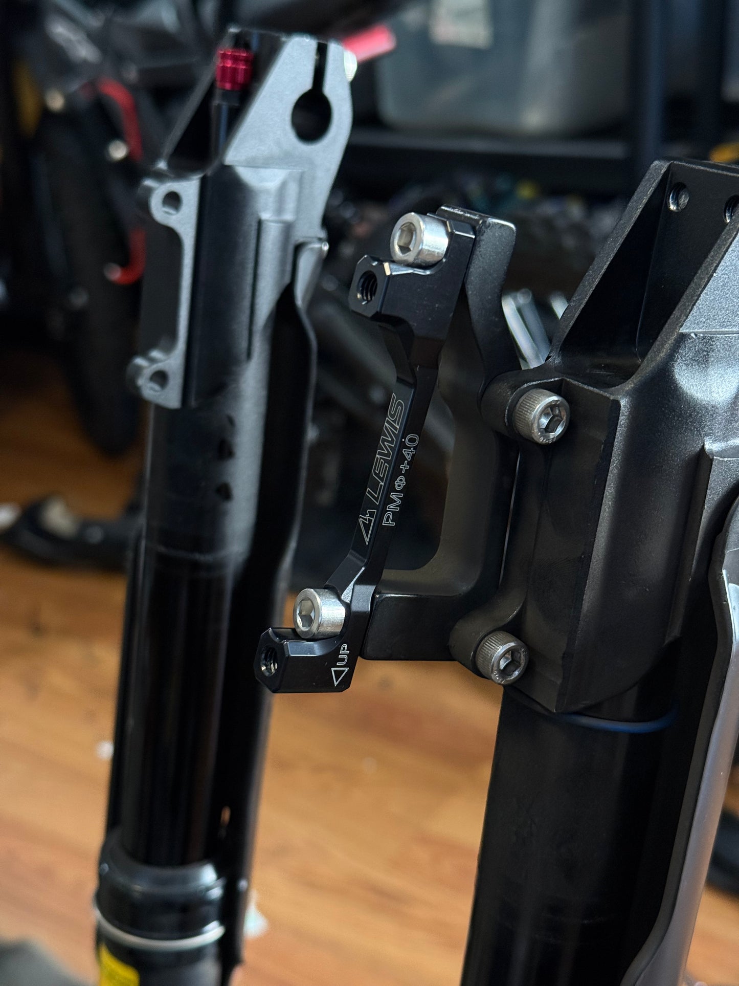 LEWIS PM +40 adapter